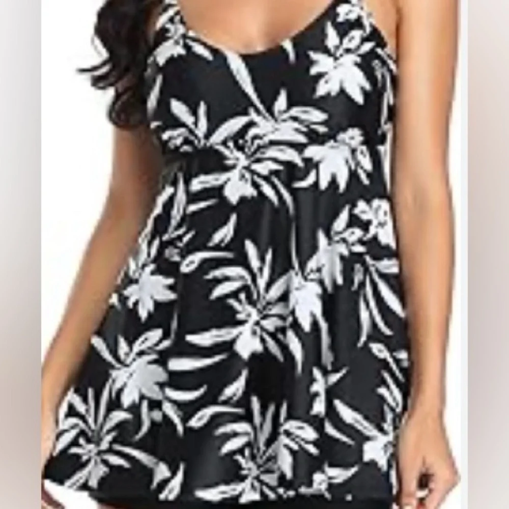 Woman’s Tankini Two-Piece Bathing Suit - Picture 1 of 9